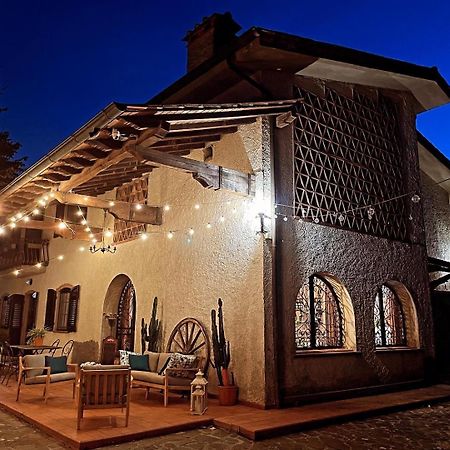 ルッカ Casale I Tigli Bed & Breakfast エクステリア 写真
